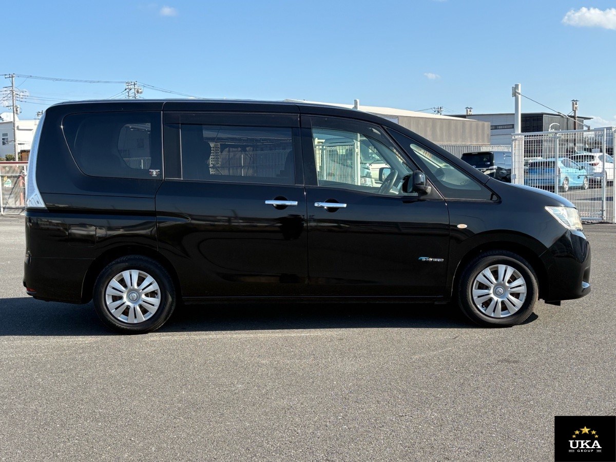 2013 Nissan Serena