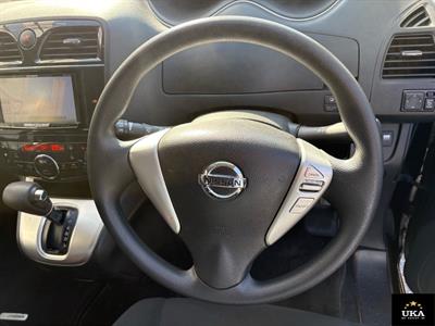 2013 Nissan Serena - Thumbnail