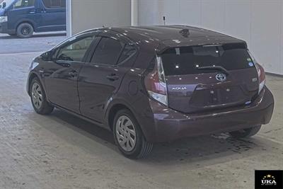 2015 Toyota Aqua - Thumbnail