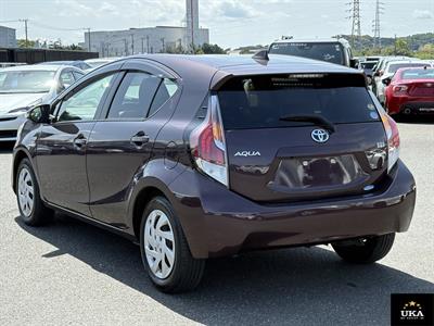 2015 Toyota Aqua - Thumbnail