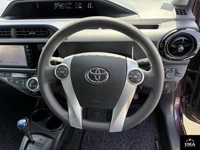 2015 Toyota Aqua - Thumbnail