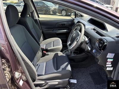 2015 Toyota Aqua - Thumbnail