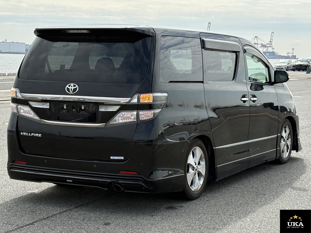 2013 Toyota Vellfire