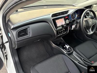 2016 Honda Grace - Thumbnail