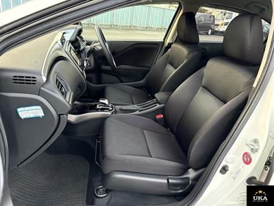 2016 Honda Grace - Thumbnail