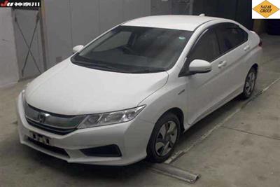 2016 Honda Grace - Thumbnail