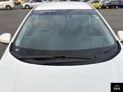 2016 Honda Grace - Thumbnail