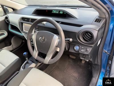 2013 Toyota Aqua - Thumbnail