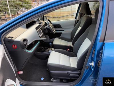 2013 Toyota Aqua - Thumbnail