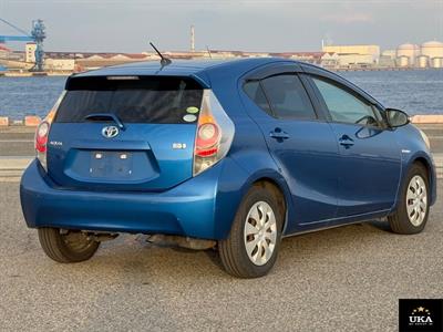 2013 Toyota Aqua - Thumbnail