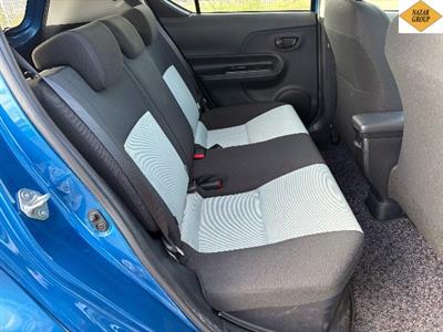 2014 Toyota Aqua - Thumbnail