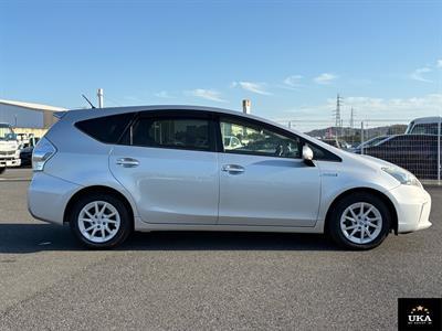 2013 Toyota Prius - Thumbnail