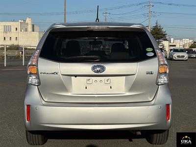 2013 Toyota Prius - Thumbnail