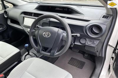 2020 Toyota Aqua - Thumbnail