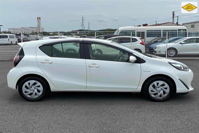 2020 Toyota Aqua - Thumbnail