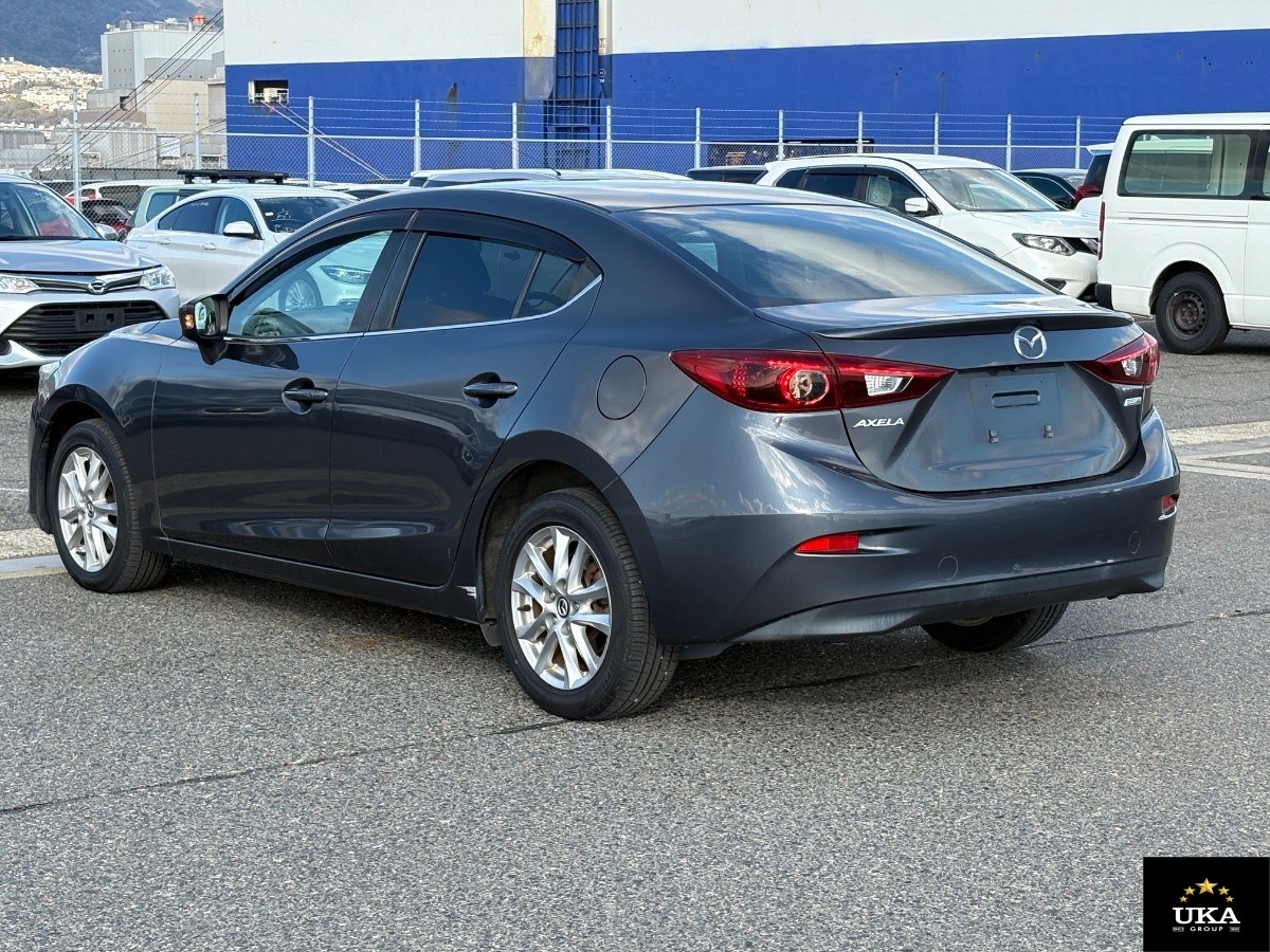 2013 Mazda Axela