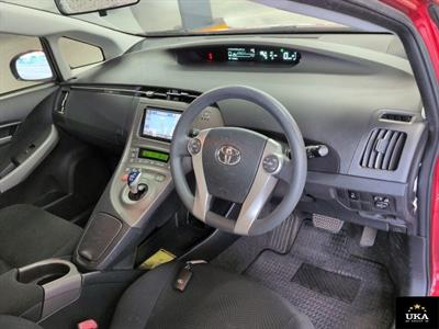2013 Toyota Prius - Thumbnail