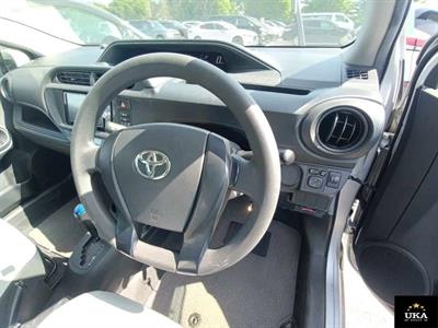2016 Toyota Aqua - Thumbnail