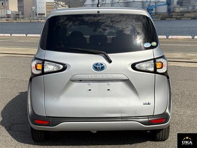 2016 Toyota Sienta - Thumbnail