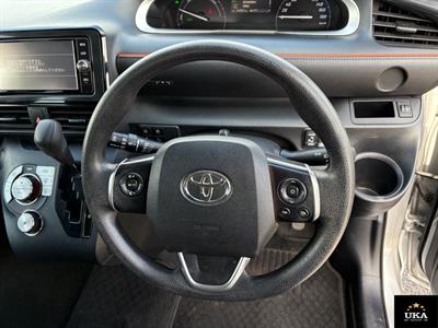2016 Toyota Sienta - Thumbnail