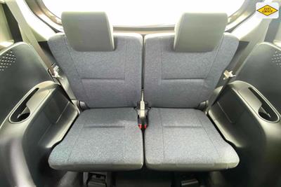 2016 Toyota Sienta - Thumbnail