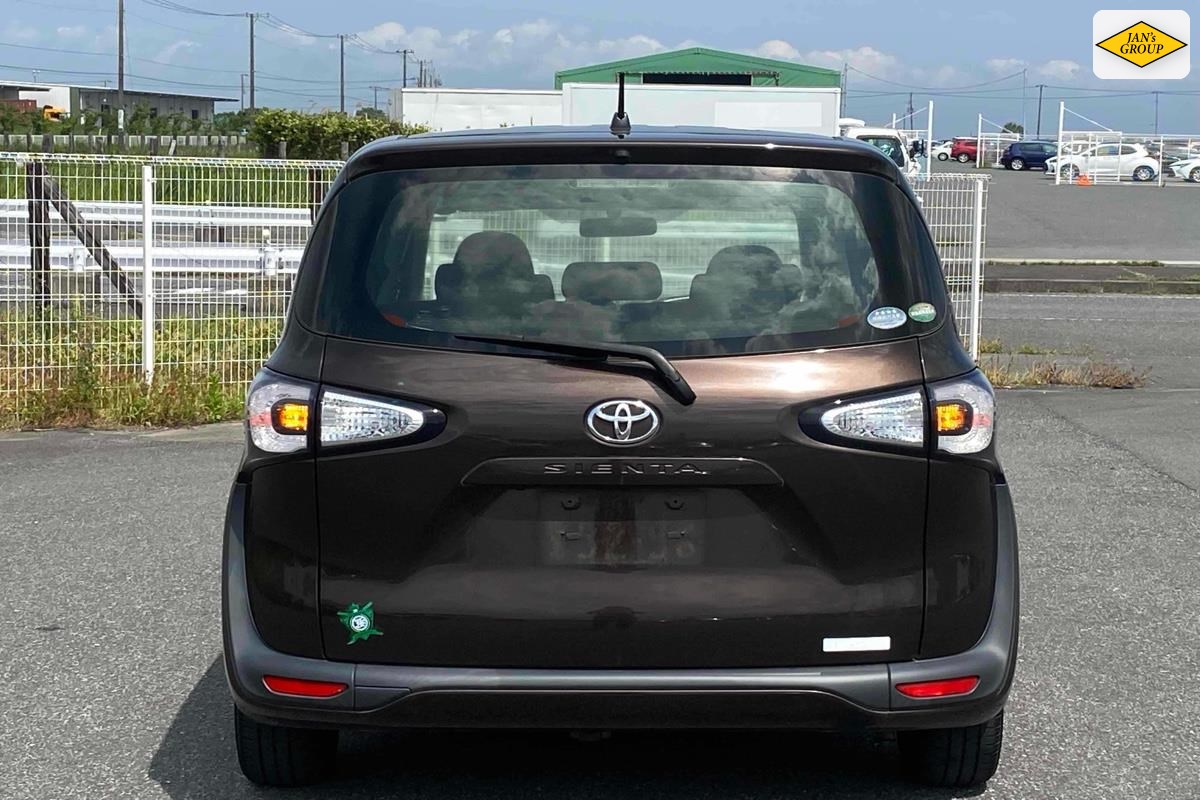 2016 Toyota Sienta