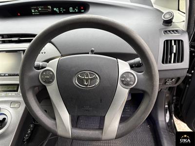 2014 Toyota Prius - Thumbnail