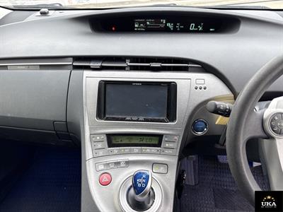 2014 Toyota Prius - Thumbnail