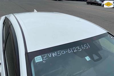 2018 Toyota Prius - Thumbnail
