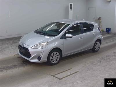 2015 Toyota Aqua - Thumbnail