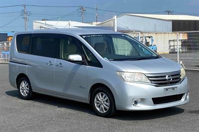 2013 Nissan Serena