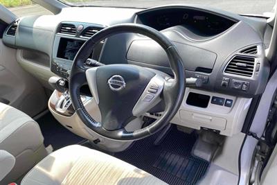 2013 Nissan Serena - Thumbnail
