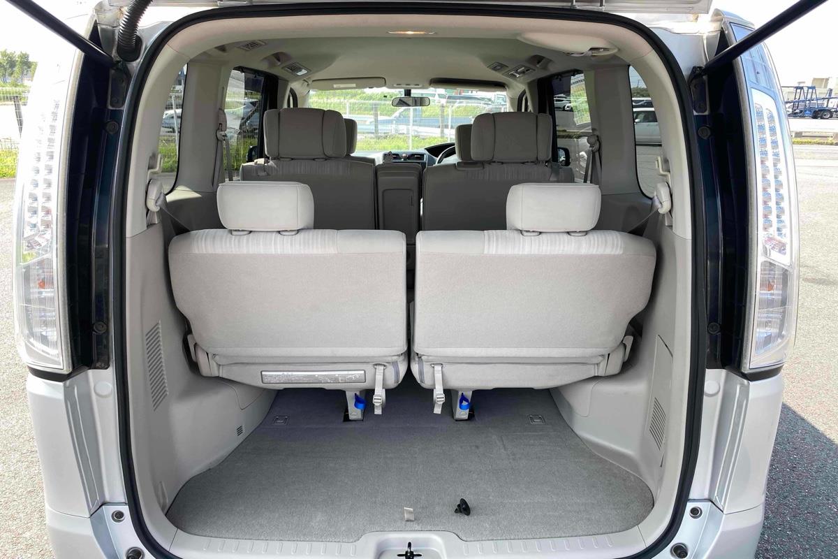 2013 Nissan Serena