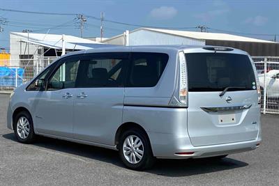 2013 Nissan Serena - Thumbnail
