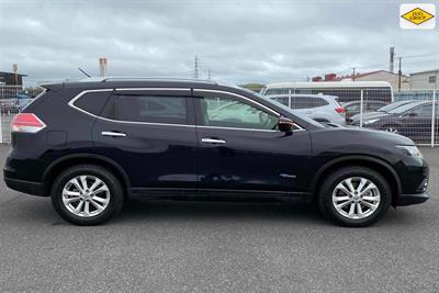 2017 Nissan X-Trail - Thumbnail