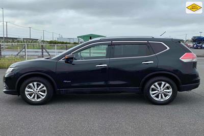 2017 Nissan X-Trail - Thumbnail